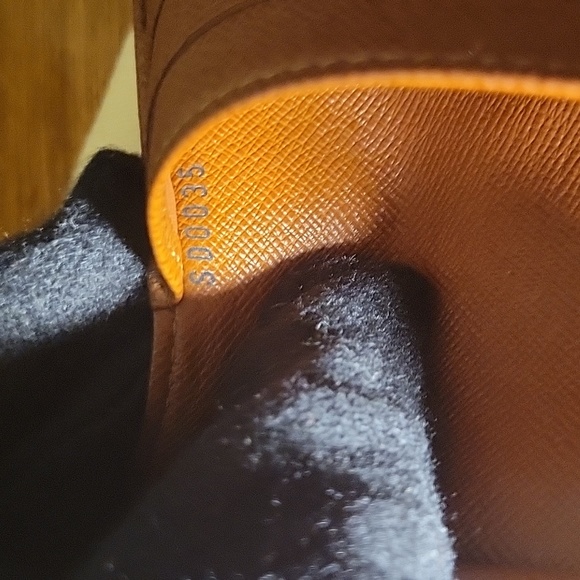 Louis Vuitton Monogran Canvas Porte Tresor International Wallet - Picture 8 of 16